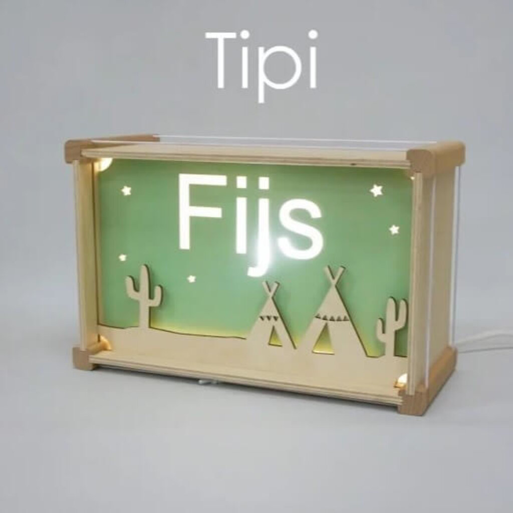 Houten nachtlampje deluxe met naam: Tipi
