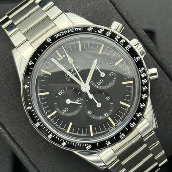 Omega Speedmaster "Ed White", Eu, 2024, ungetragen, verklebt, Box & Papiere