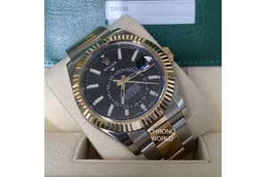 Rolex Sky-Dweller Ref. 326933, schwarz