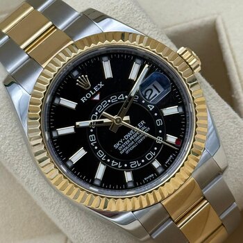Rolex Sky-Dweller 326933, LC100, 2017, + Rolex Service in 2024, Box&Papers TOP