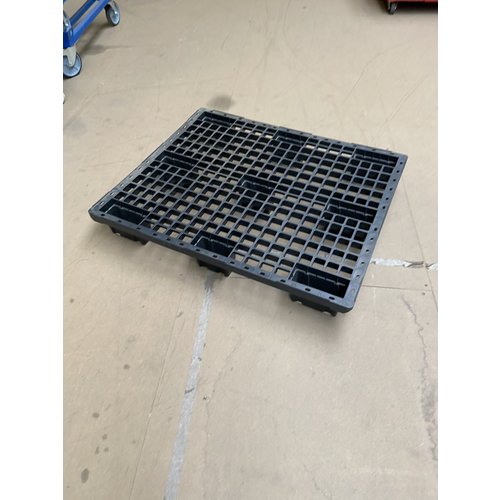 Palette plastique ajourée 1200x1000x153 mm, emboîtable - 1000 kg
