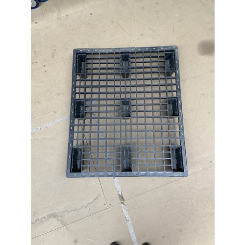 Palette plastique ajourée 1200x1000x153 mm, emboîtable - 1000 kg