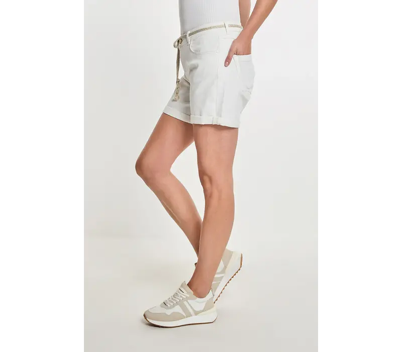 Bobby (Short) 002 - White - L8