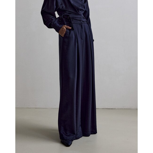 Femmes du Sud Odila Satin Navy