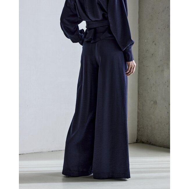 Femmes du Sud Odila Satin Navy