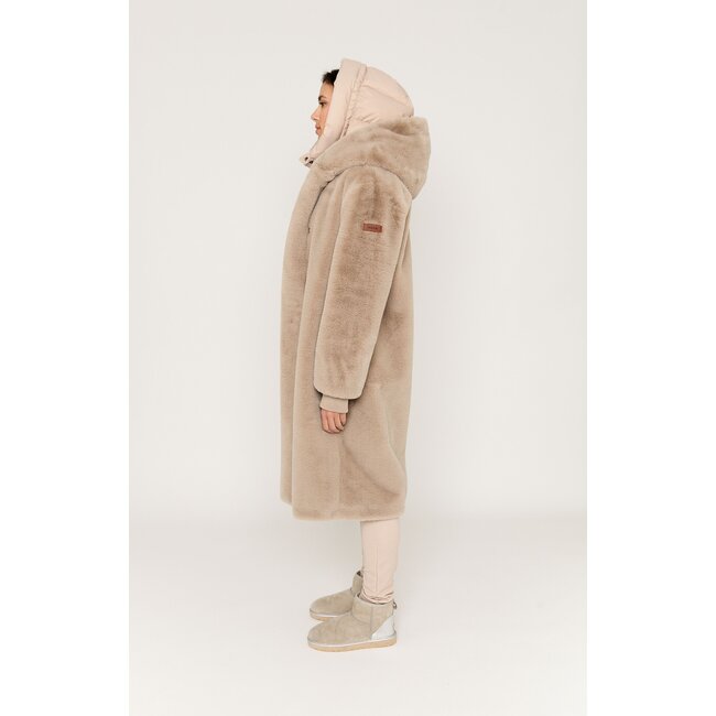 Moscow 08-08-Nadjana-3 Taupe Solid