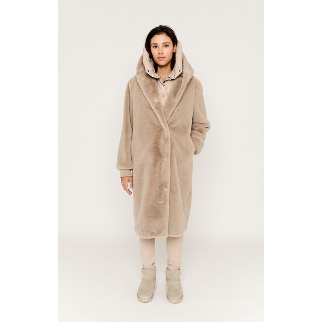 Moscow 08-08-Nadjana-3 Taupe Solid