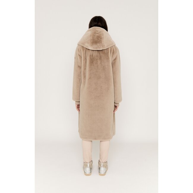 Moscow 08-08-Nadjana-3 Taupe Solid