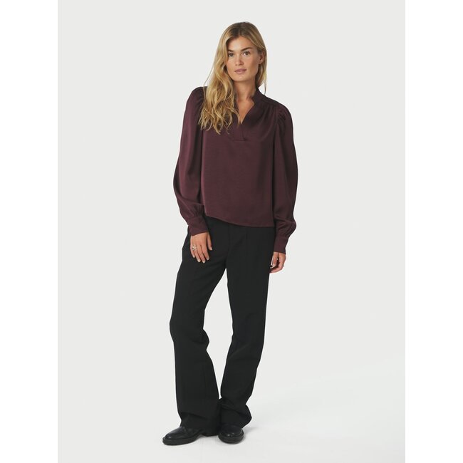 NEO NOIR Rosslyn Heavy Sateen Blouse Burgundy