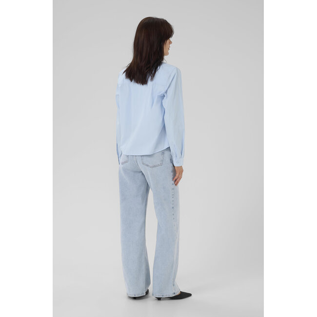 My Essential Wardrobe 02 THE SHIRT Cashmere Blue