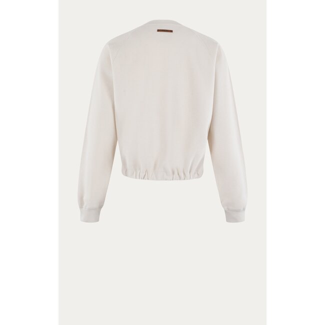 Moscow 40-04-Tess Chalk Solid