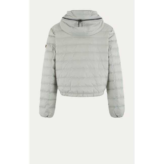 Moscow 10-08-Glenda Flake Solid