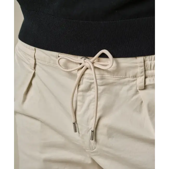 Profuomo SHORT SPRTCRD OFFWHITE