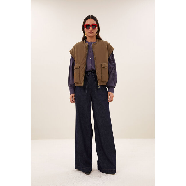 gio sleeveless jacket hazel