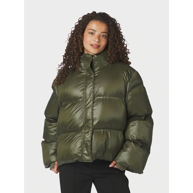 NEO NOIR Rhea Shiny Puffer Jacket Olive