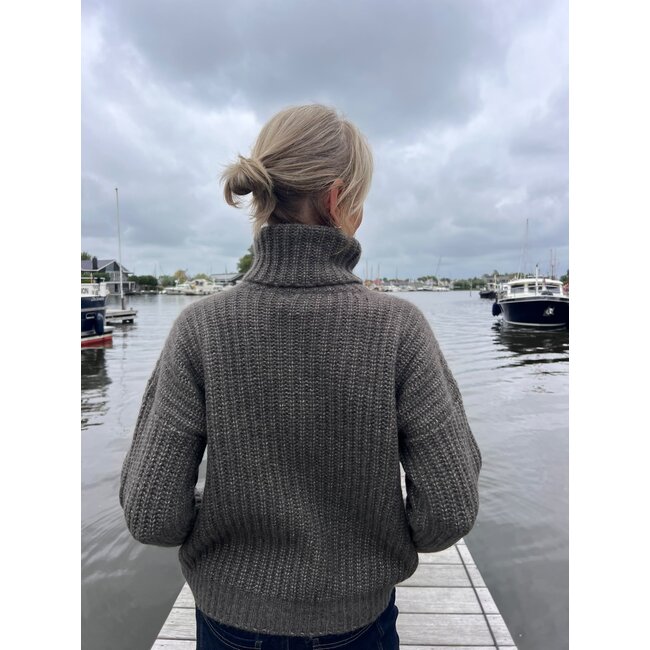 Fisherman out of Ireland BOXY RIBBED POLO NECK DARK KHAKI (09)