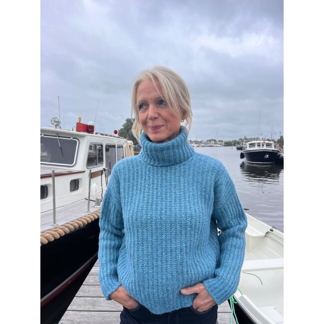 Fisherman out of Ireland BOXY RIBBED POLO NECK SKY (14)