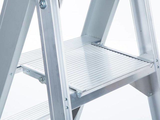 Eurostairs Bordestrap enkel 9 treden (max. 4,05 m werkhoogte) Eurostairs Bordestrap enkel 9 treden (max. 4,05 m werkhoogte)