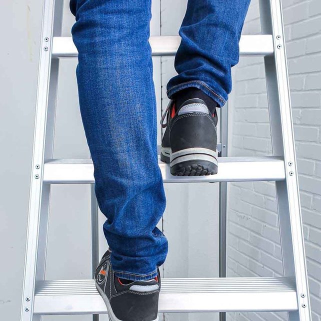 Eurostairs Bordestrap enkel 9 treden (max. 4,05 m werkhoogte) Eurostairs Bordestrap enkel 9 treden (max. 4,05 m werkhoogte)