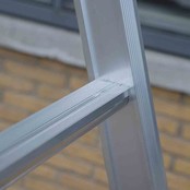 Eurostairs Reformladder driedelig uitgebogen 3x12 sporten + gevelrollen