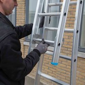 Eurostairs Reform ladder dubbel uitgebogen 2x8 sporten Eurostairs Reform ladder dubbel uitgebogen 2x8 sporten