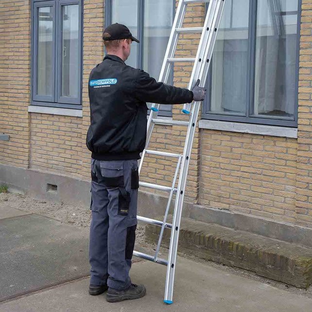 Eurostairs Opsteek ladder dubbel uitgebogen 2x16 sporten + gevelrollen Eurostairs Opsteek ladder dubbel uitgebogen 2x16 sporten + gevelrollen