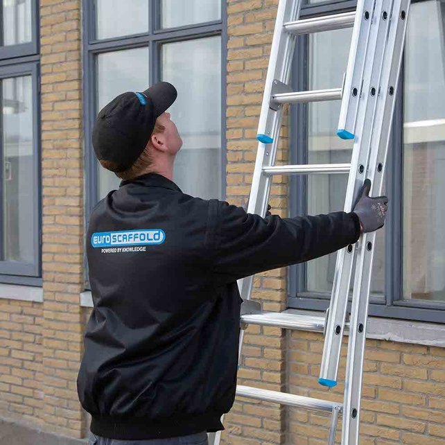 Eurostairs Reform ladder driedelig uitgebogen 3x7 sporten