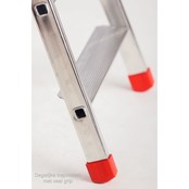 Semi-professionele trap enkel 1x6 treden inclusief platform Semi-professionele trap enkel 1x6 treden inclusief platform