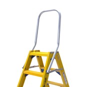 Trap glasvezelversterkt Type DT dubbel 2x4 treden inclusief platform + vaste beugel Trap glasvezelversterkt Type DT dubbel 2x4 treden inclusief platform + vaste beugel