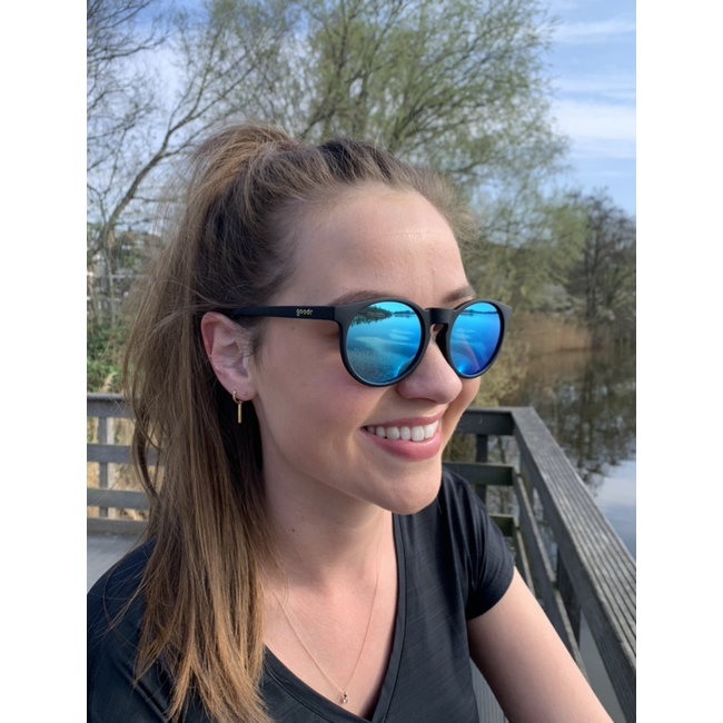 Goodr hardloopzonnebril Midnight Ramble at Circle Bar - Hiphardlopen.nl