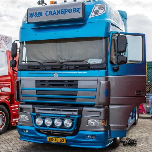 DAF Trucks XF 105 Frontspoiler. Spoiler unter der Stoßstange.