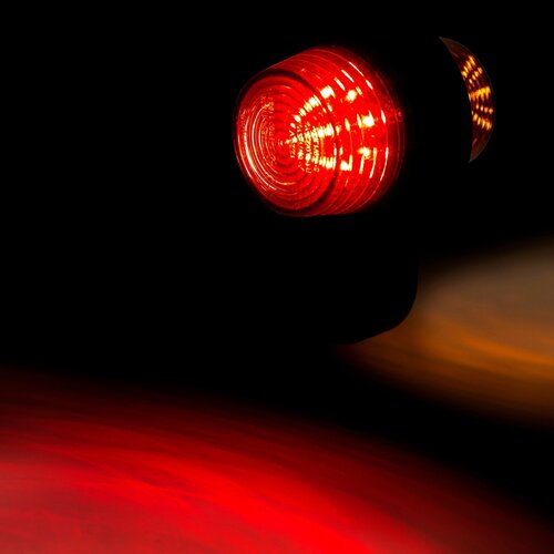 TRALERT® LED Dark Pendelleuchte R-A rechts, abgewinkelter Stiel, 12/24 V, 50 cm Kabel