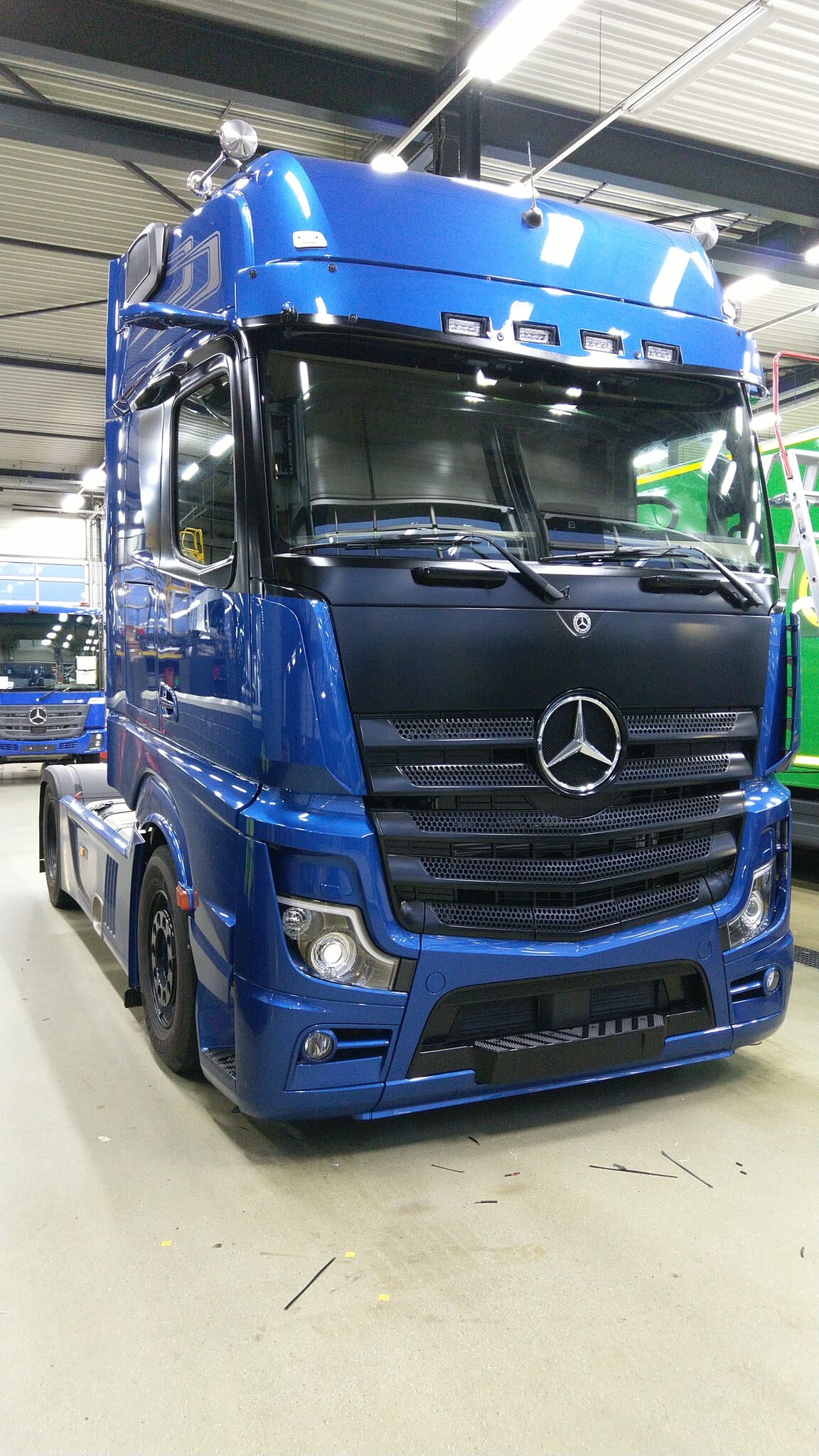 Visière pour Mercedes-Benz Trucks Actros MP4 - Solar Guard Exclusive  Truckparts France