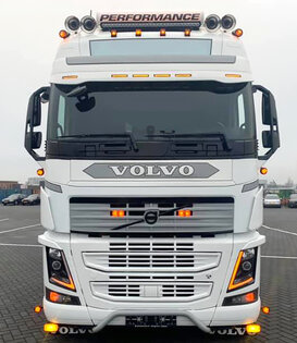 Volvo FH4 Calandre avant inférieure
