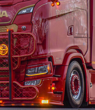 Unité de feux de circulation orange de la Next Generation de Scania