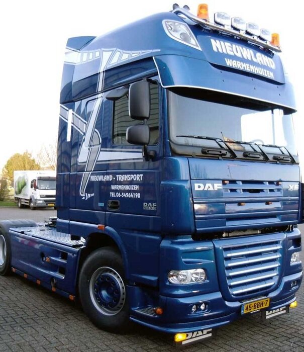 DAF Becquet de pare-chocs DAF XF 105