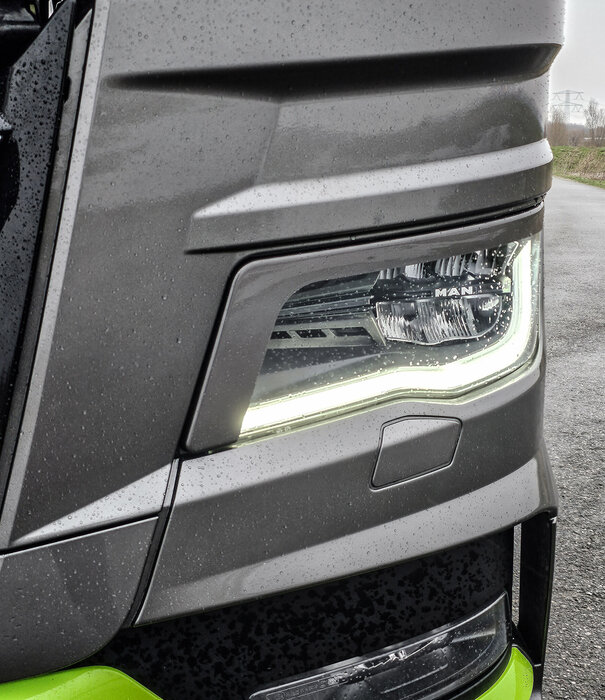 MAN TGX Spoiler de phares