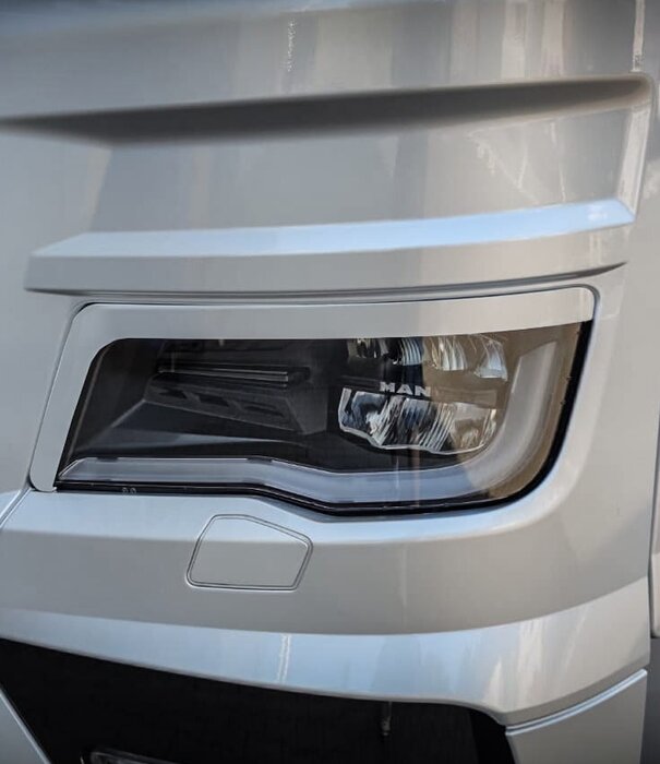 MAN TGX Spoiler de phares
