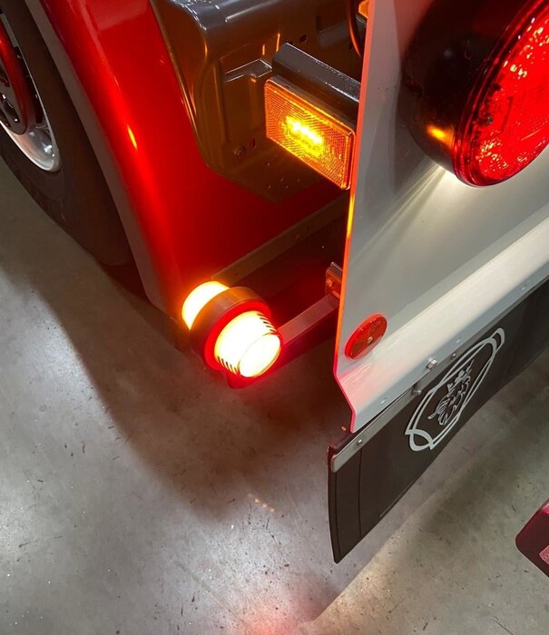 gauche | lampe suspendue DEL | tige inclinée & lentille mate | 12-24v | MB-1021RA