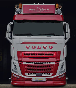 Grille supérieure Volvo FH Aero