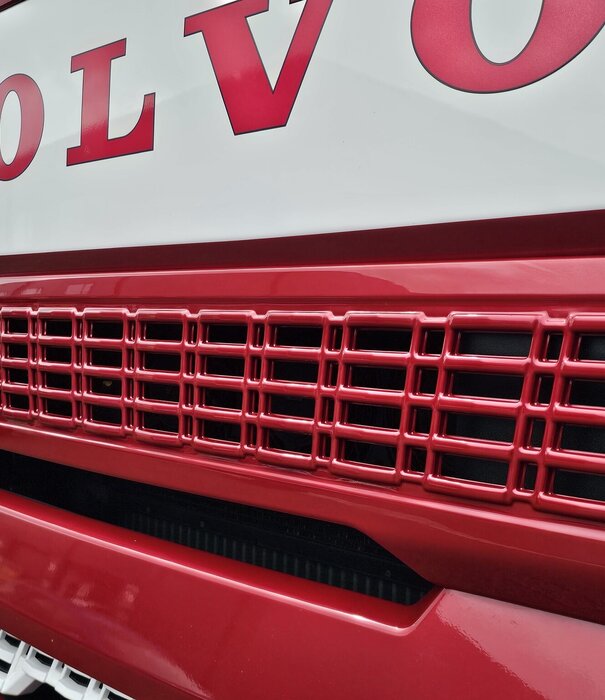 Volvo Grille supérieure Volvo FH Aero