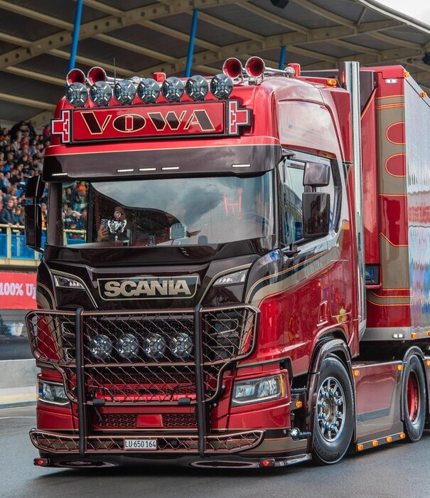 Scania Scania NGS Pare-soleil Type 2  (5 LED en bas )