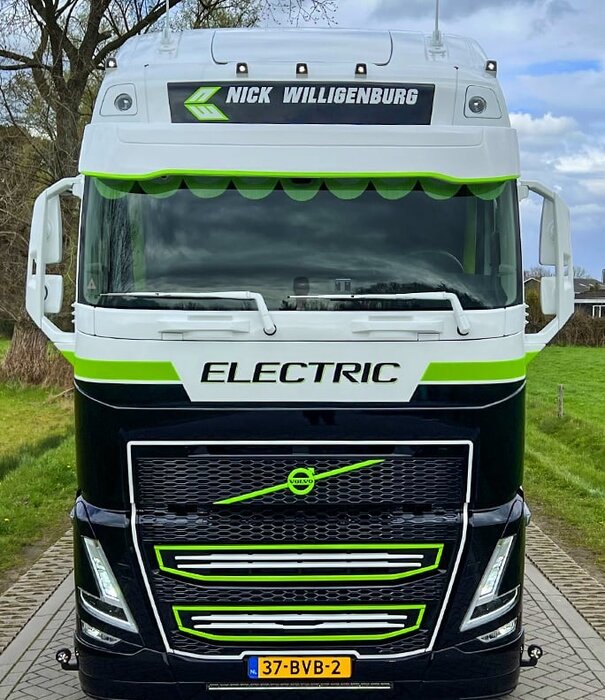 Volvo Volvo FH4/4B (5) Pare-soleil complet Colisión frontal