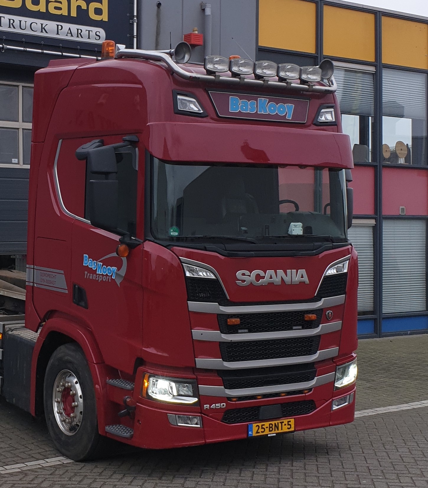 Scania Next Generation Sunvisor 4 Flat Bottom