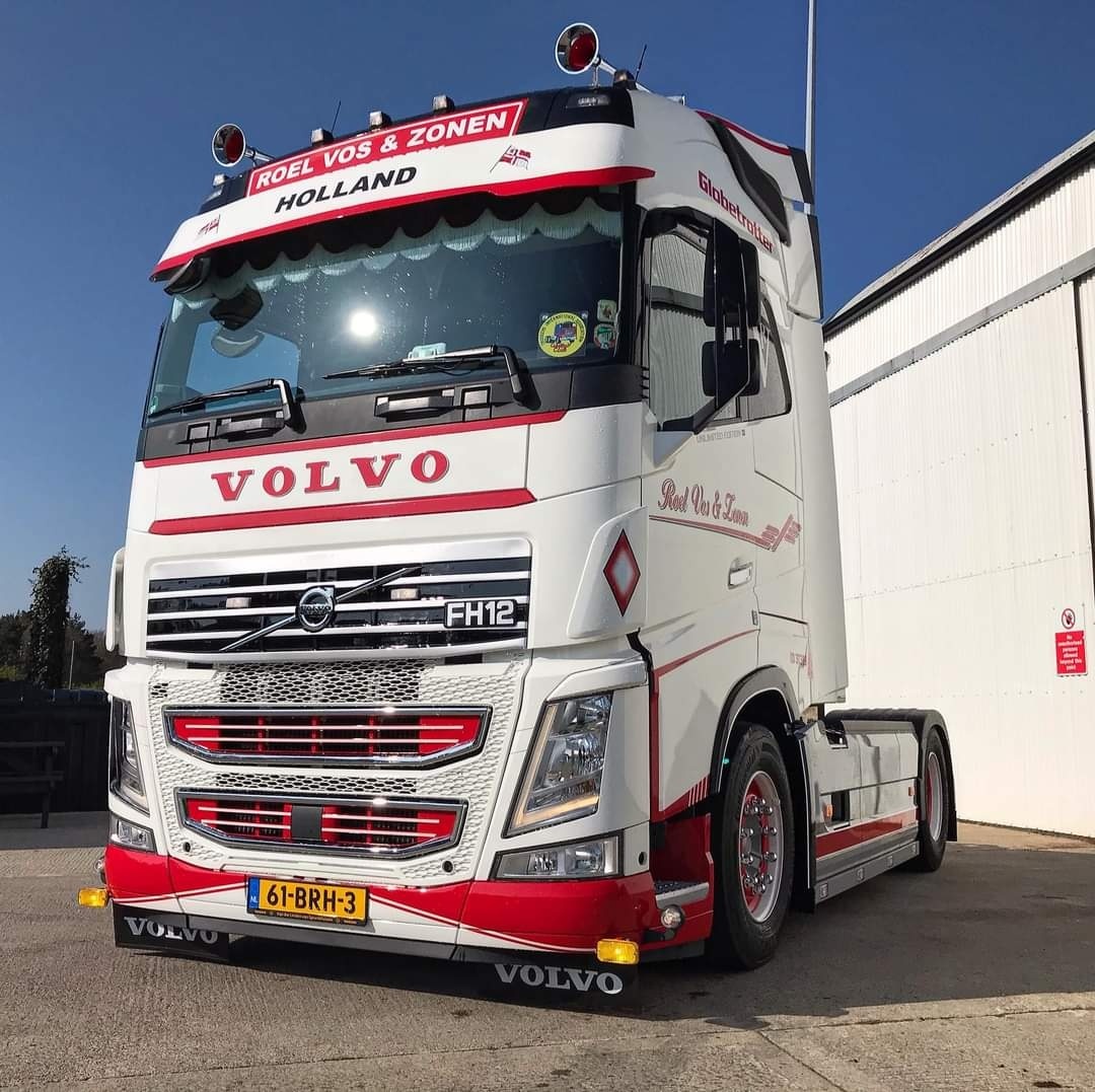 Volvo FH4 Oberer Frontgrill