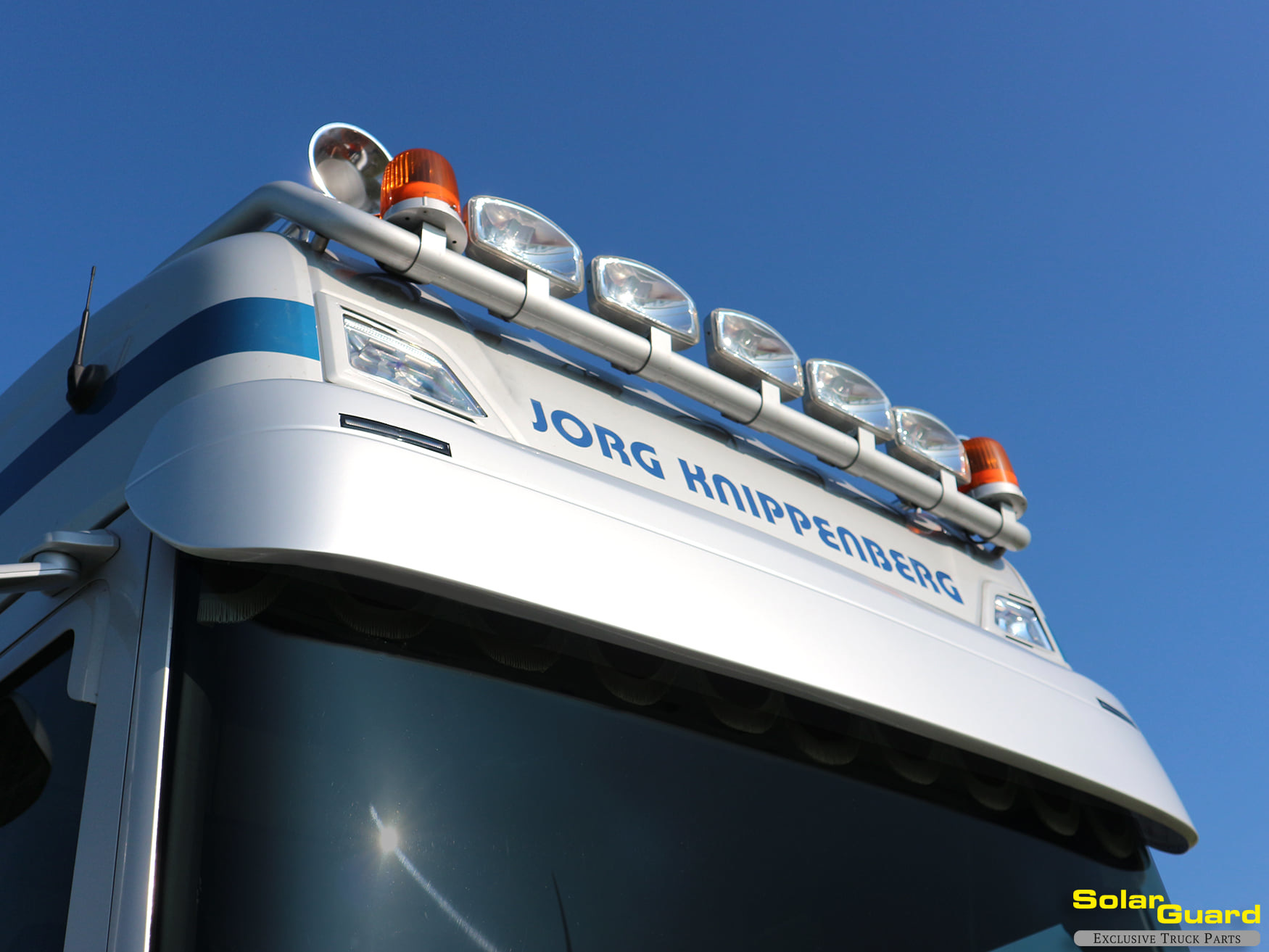 Pare-soleil Scania Next Generation avec éclairage Line fond plat