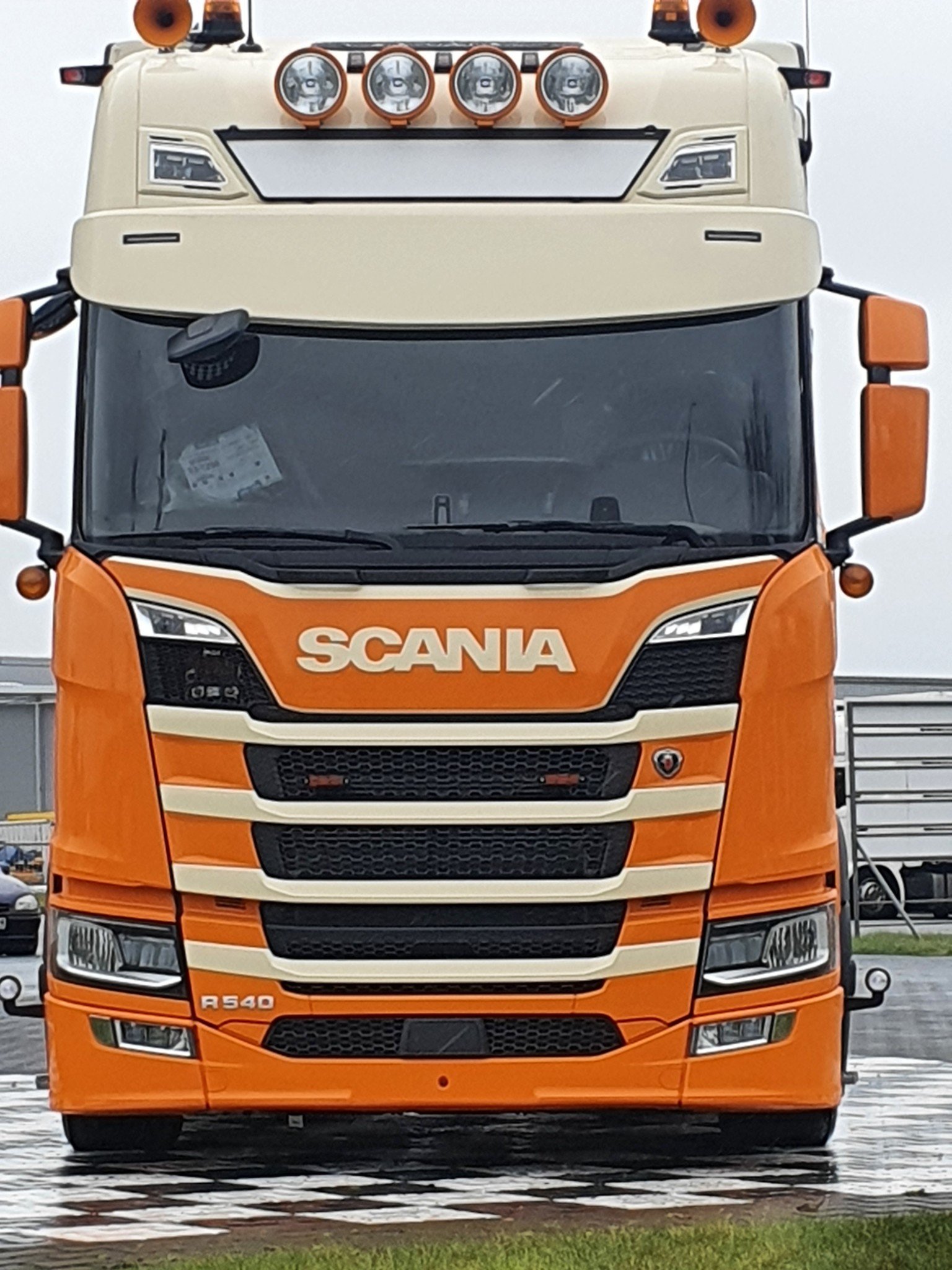 Scania Next Generation Sunvisor 5 à fond rond