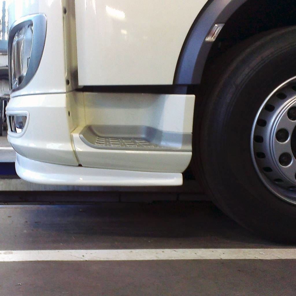 DAF XF 106 Frontspoiler Typ 1