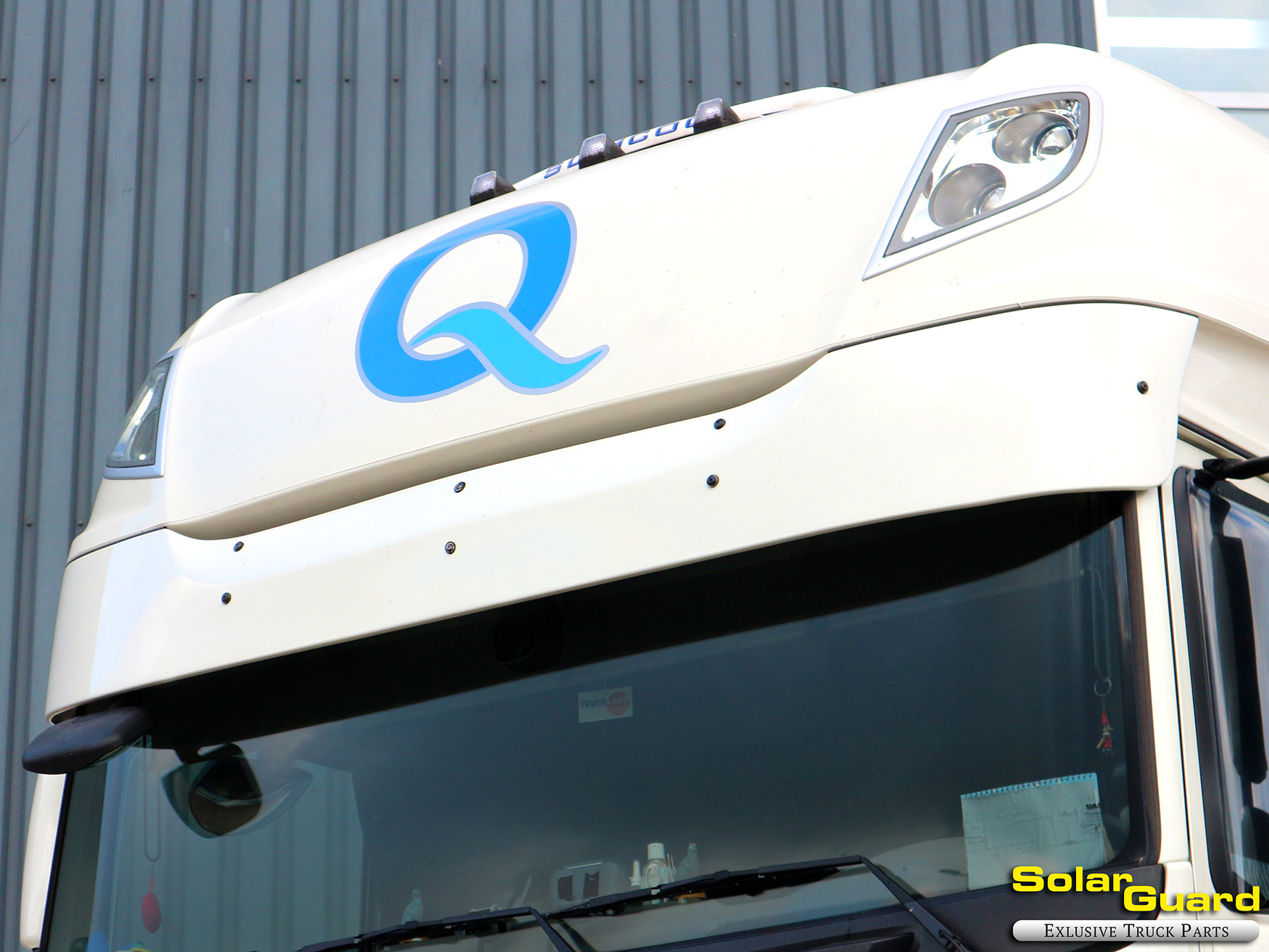 DAF XF 106 Sonnenblende Typ 2