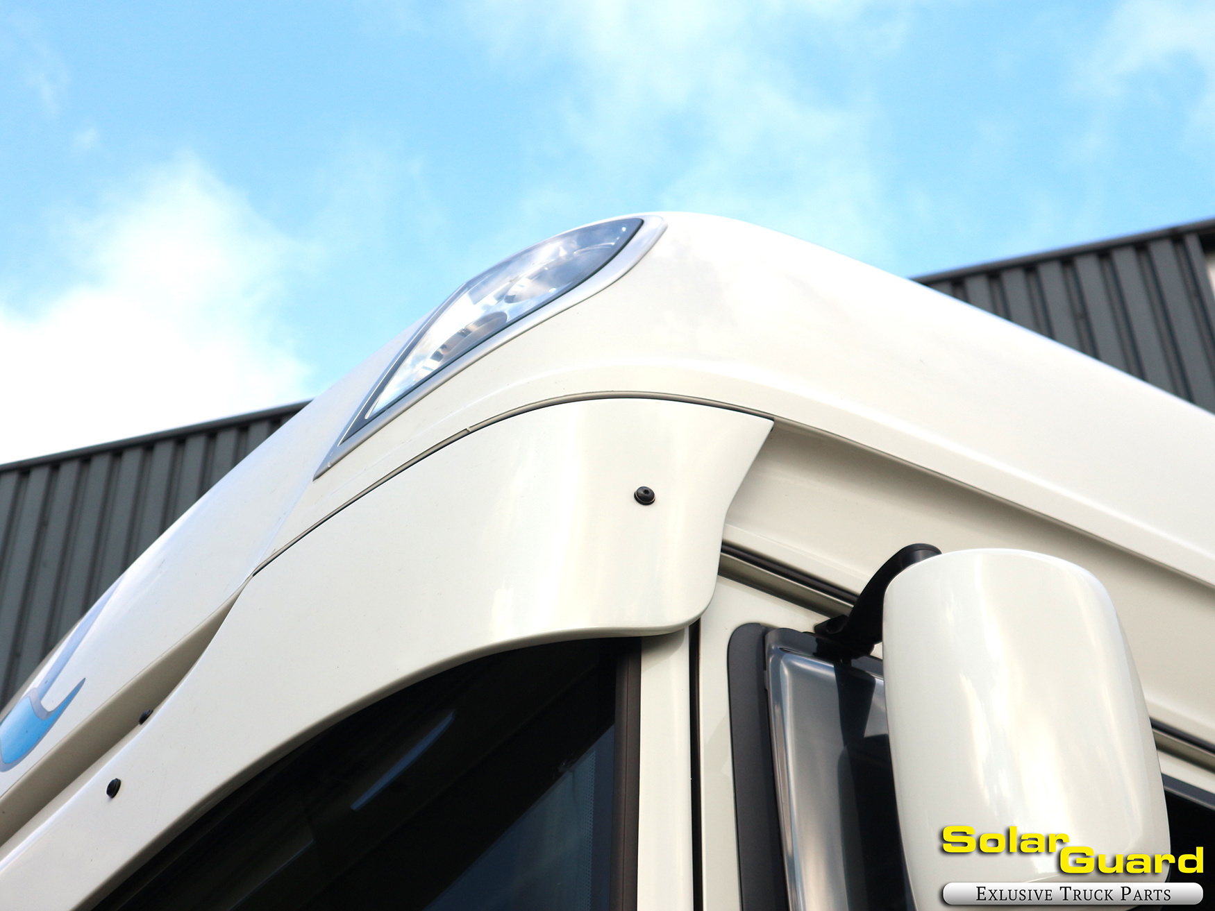 DAF XF 106 Sonnenblende Typ 2